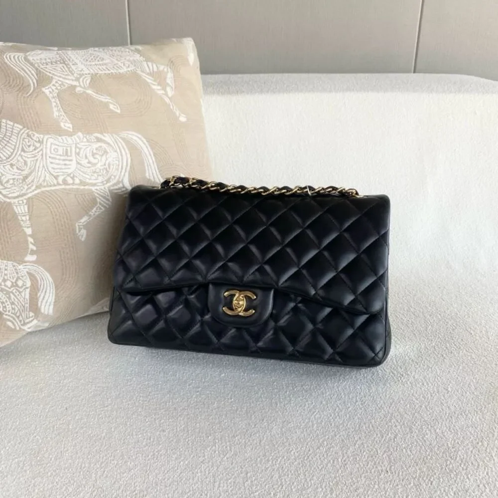 Chanel Women Pre-Loved Bag Very Good Condition